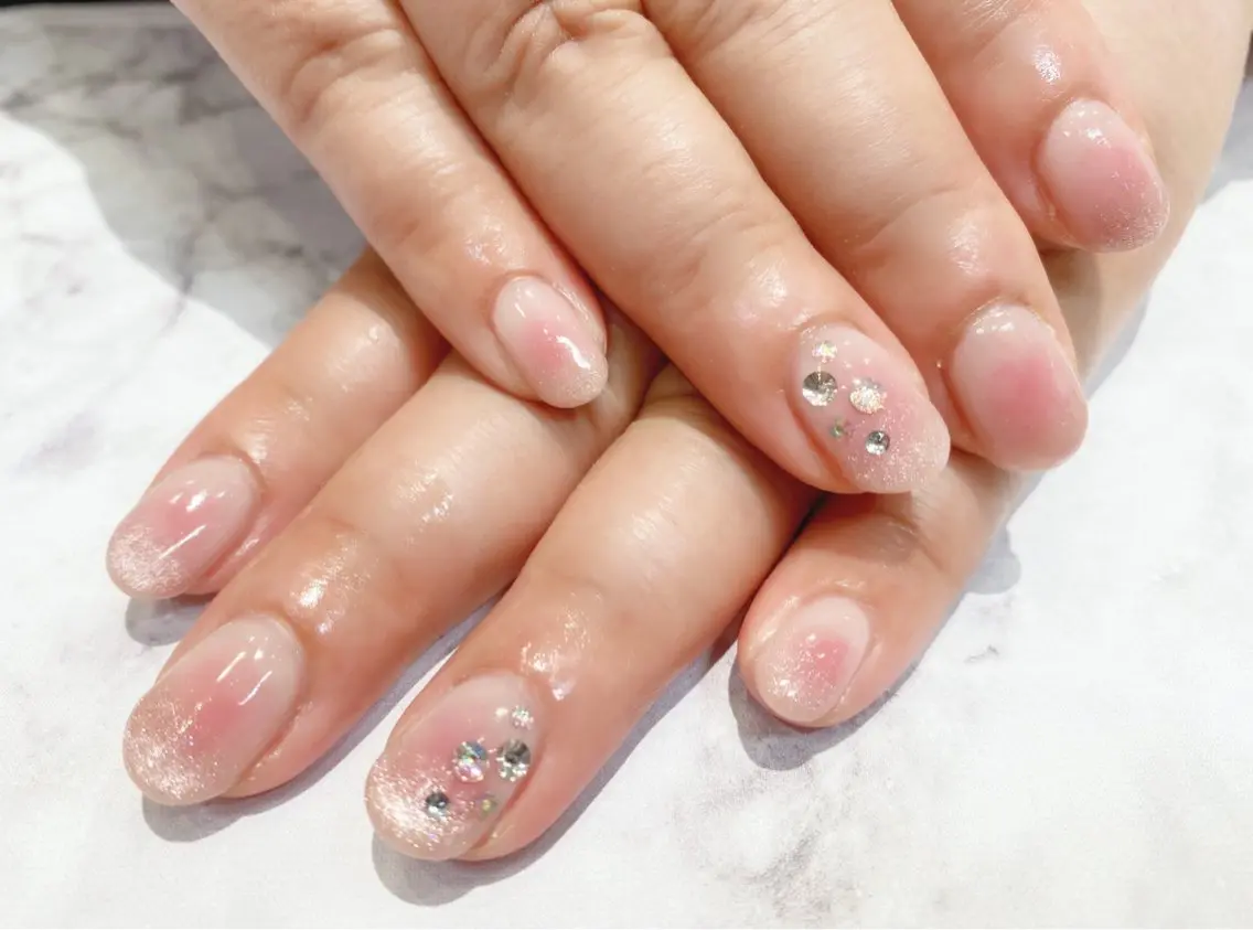 ネイル チークネイル マグネットネイル ワンホンネイル ネイルサロン nail_upのネイルデザイン