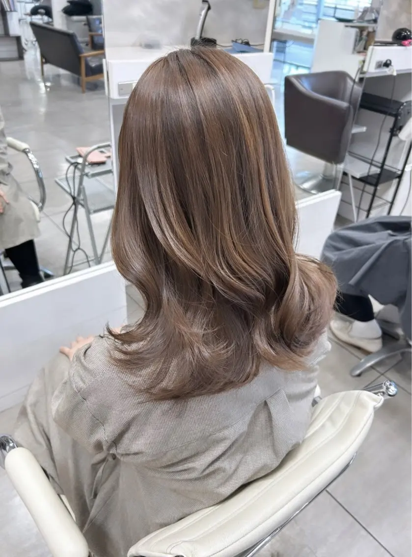 ミディアム レイヤーカット レイヤー/艶髪カラー 森本くるみのヘアスタイル