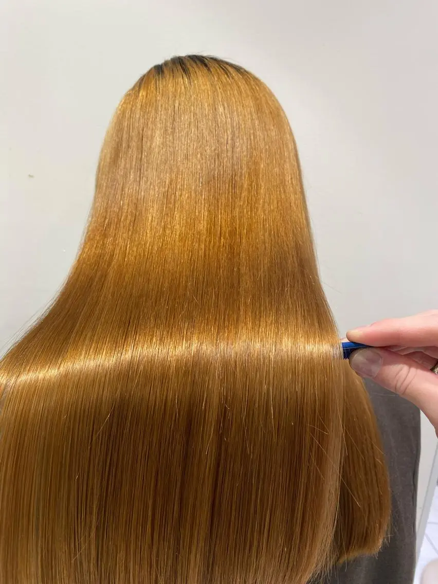 【傷んでる毛先を無くしたい】🔹ブリーチ縮毛矯正＋縮毛矯正に合わせたカット🔹施術時間3.5​〜​4.5時間の写真