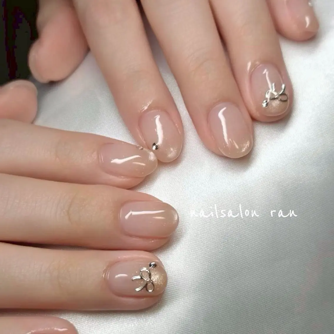ネイル グラデーション マグネットネイル リボン ハンドネイル ハンドケア nailsalon ranのネイルデザイン