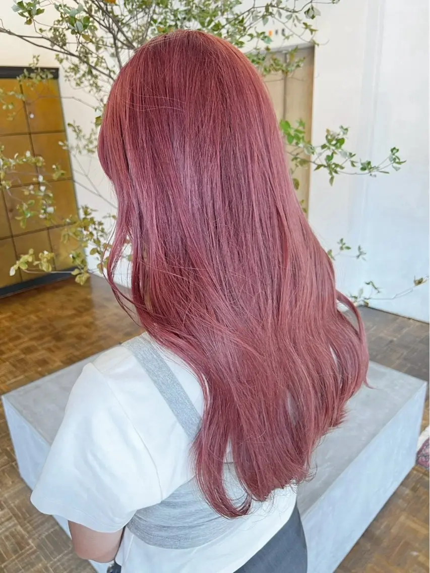 セミロング カラー 森 彩夏のヘアスタイル