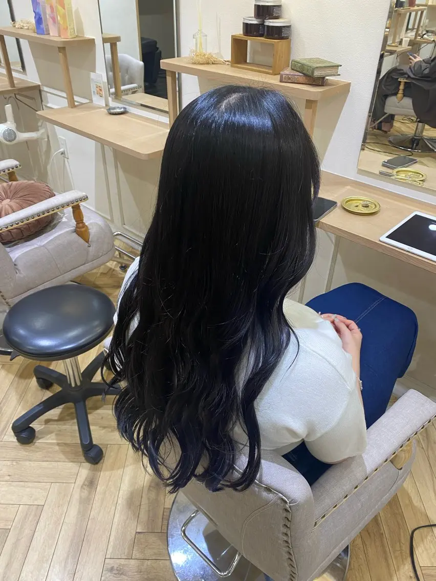 ロング カラー 黒髪 ブルーカラー ブルーブラック カット ヘアカラー 韓国ヘア・カラー 🩵SHIZUKUのヘアスタイル
