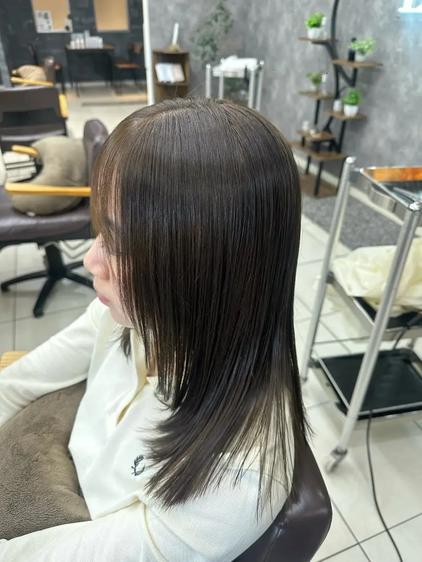 セミロング カラー 透明感カラー グレージュ オリーブグレージュ オリーブグレー トリートメント ヘアカラー ⭐️佐藤壮也⭐️ 柔らかモテカラー🤎のヘアスタイル