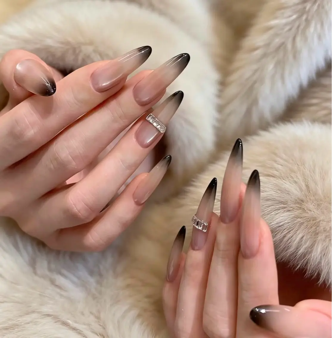 ネイル ハンドネイル H3 Nail Miniのネイルデザイン