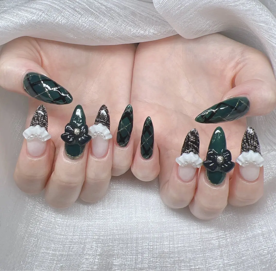 ネイル 長さ出し グラデーション キラキラネイル マグネットネイル ニュアンスネイル Lee Nails チップ長さだし専門店のネイルデザイン