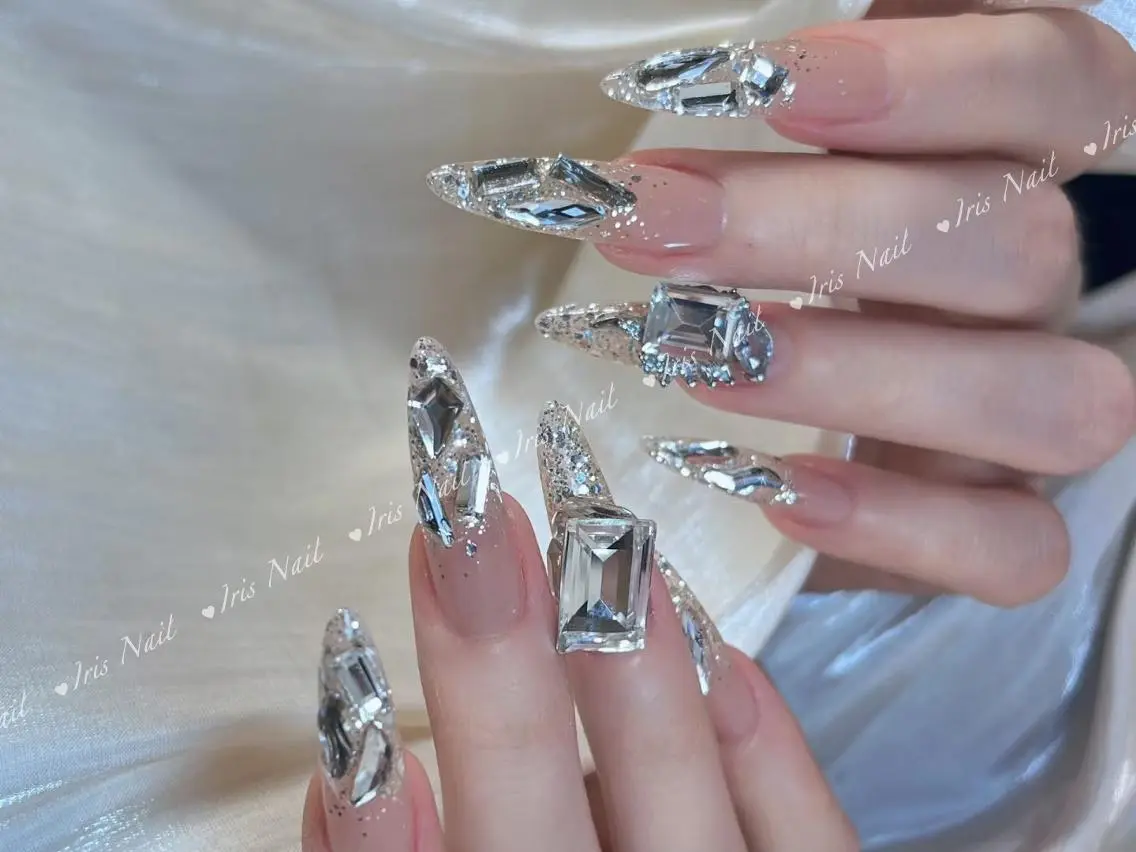 ネイル ハンドネイル ハンドケア 🍒IRIS Nail🌸のネイルデザイン