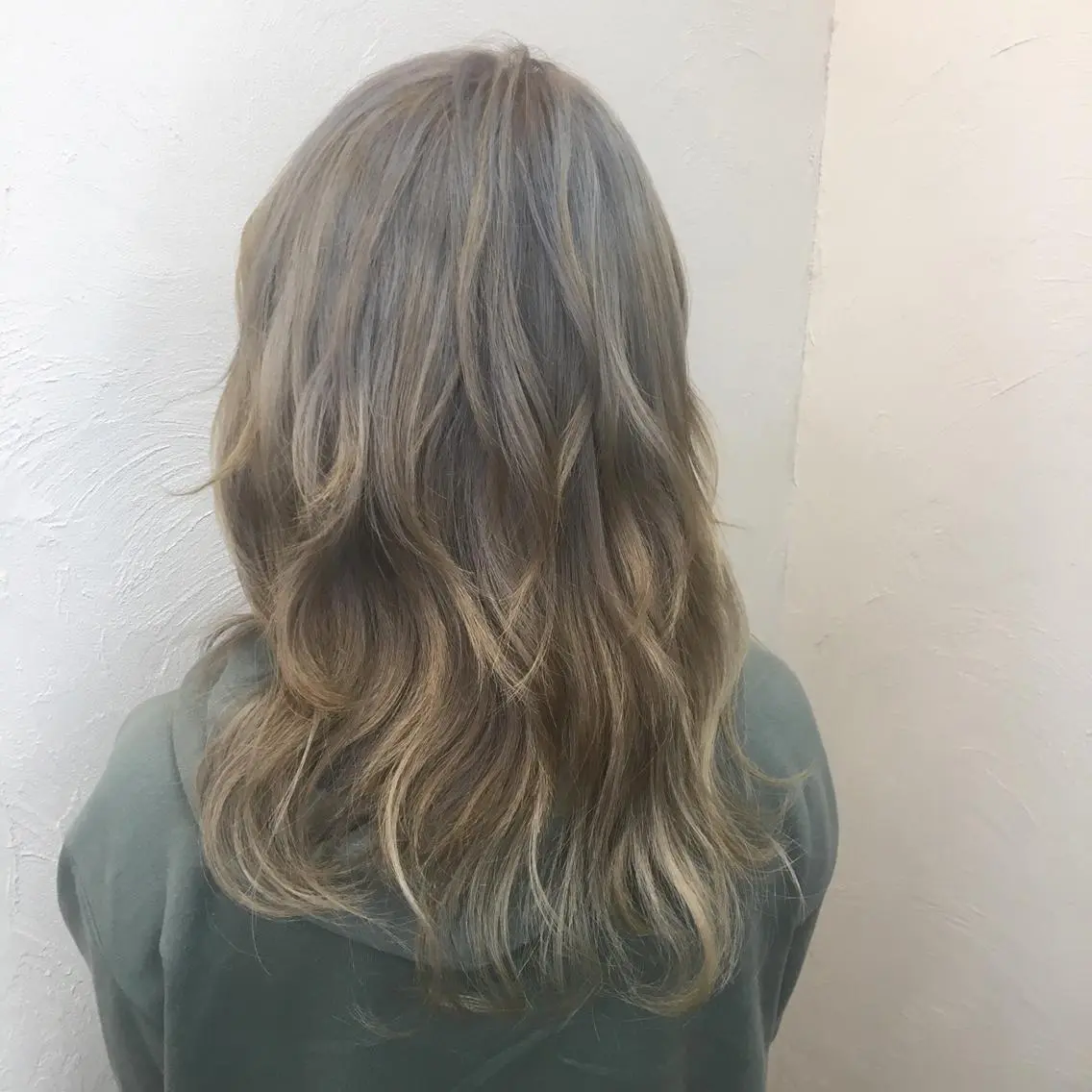 カラー garden HAIR 優月のヘアスタイル