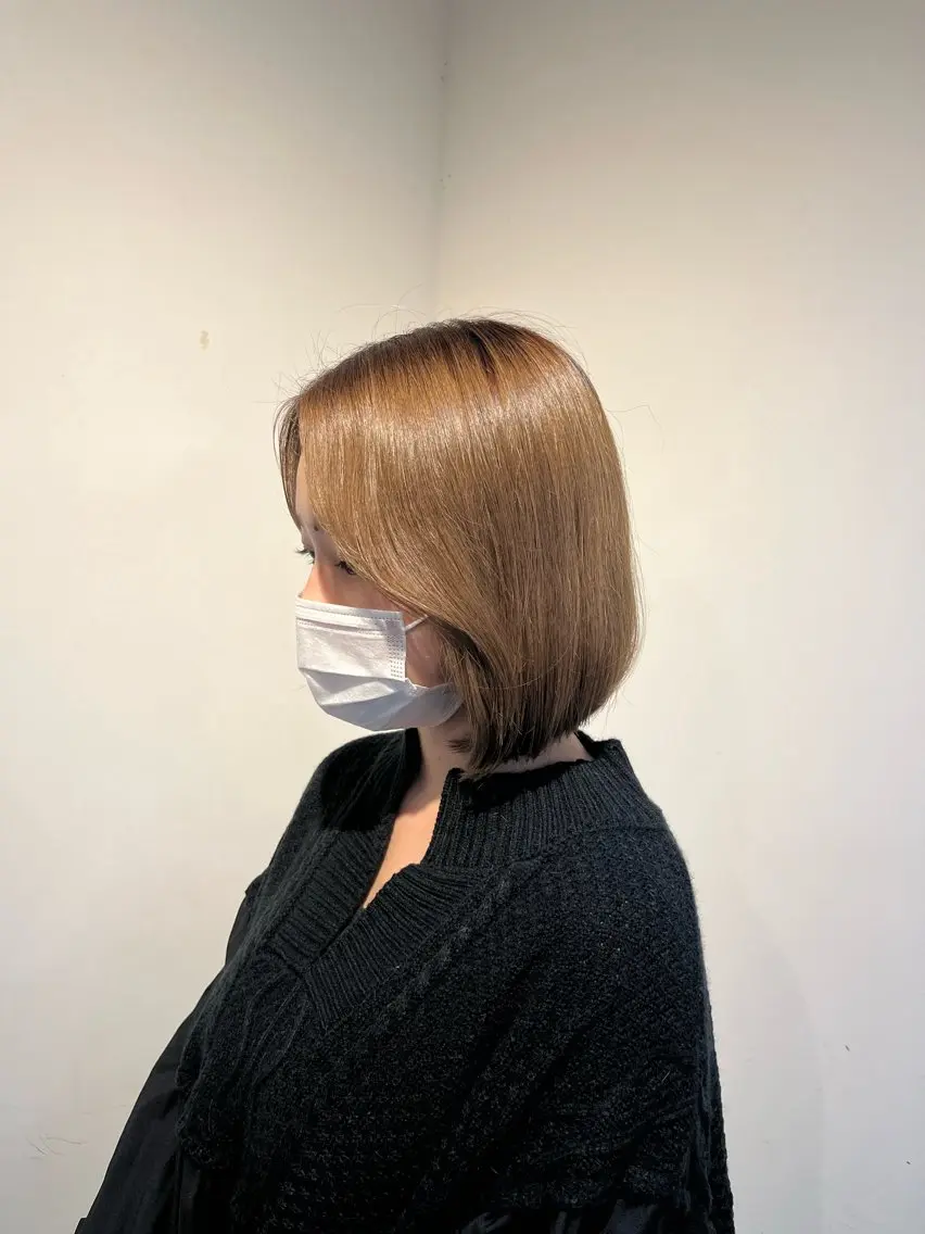 ショート 切りっぱなしボブ ボブ 顔まわりレイヤー 顔周りカット レイヤーカット 本木下朋花/髪質 改善×ダブルカラーのヘアスタイル