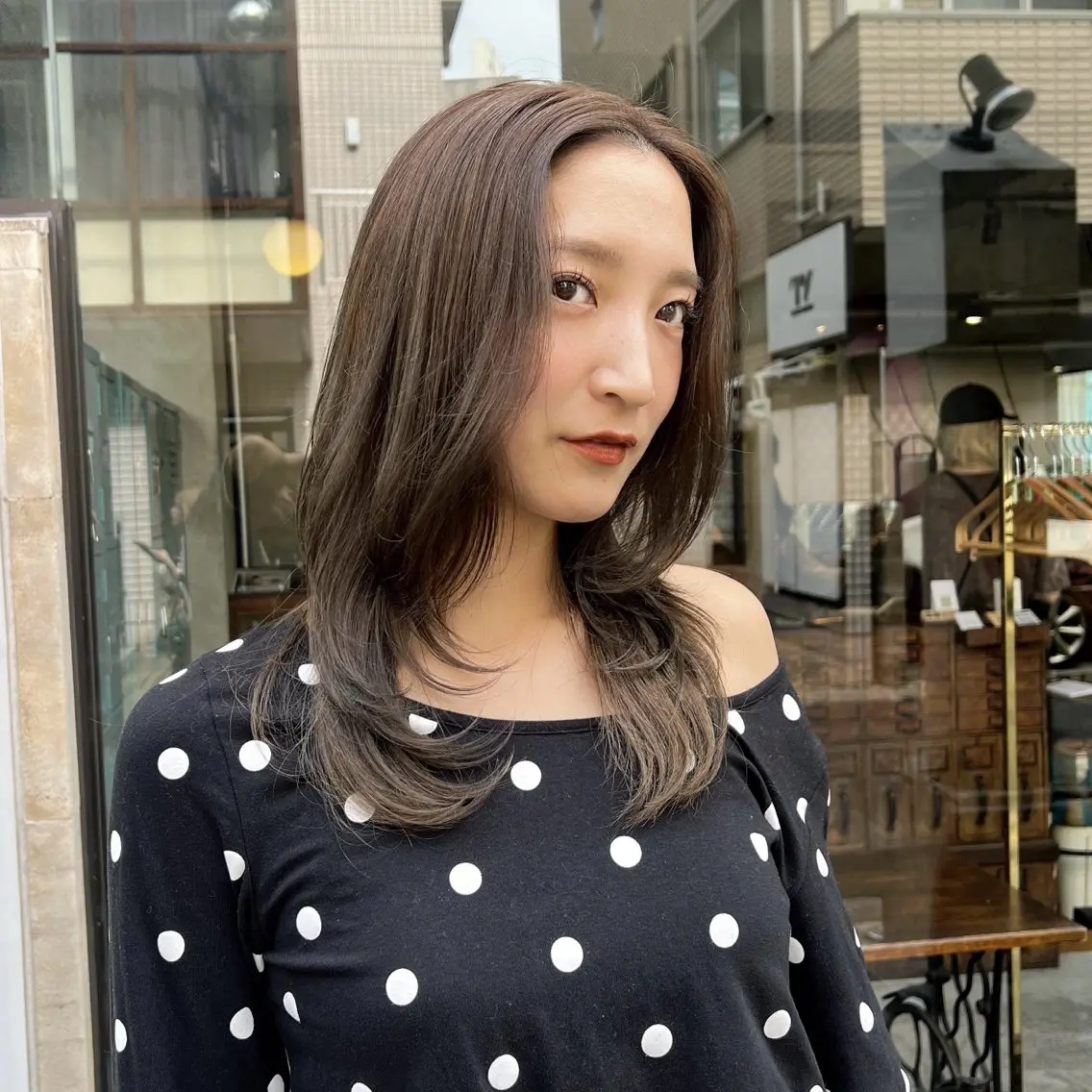 ロング カラー ブリーチ 透明感カラー ダブルカラー グレージュ ブリーチなしカラー 赤みゼロ/透明感 カラー🌿KANTAのヘアスタイル