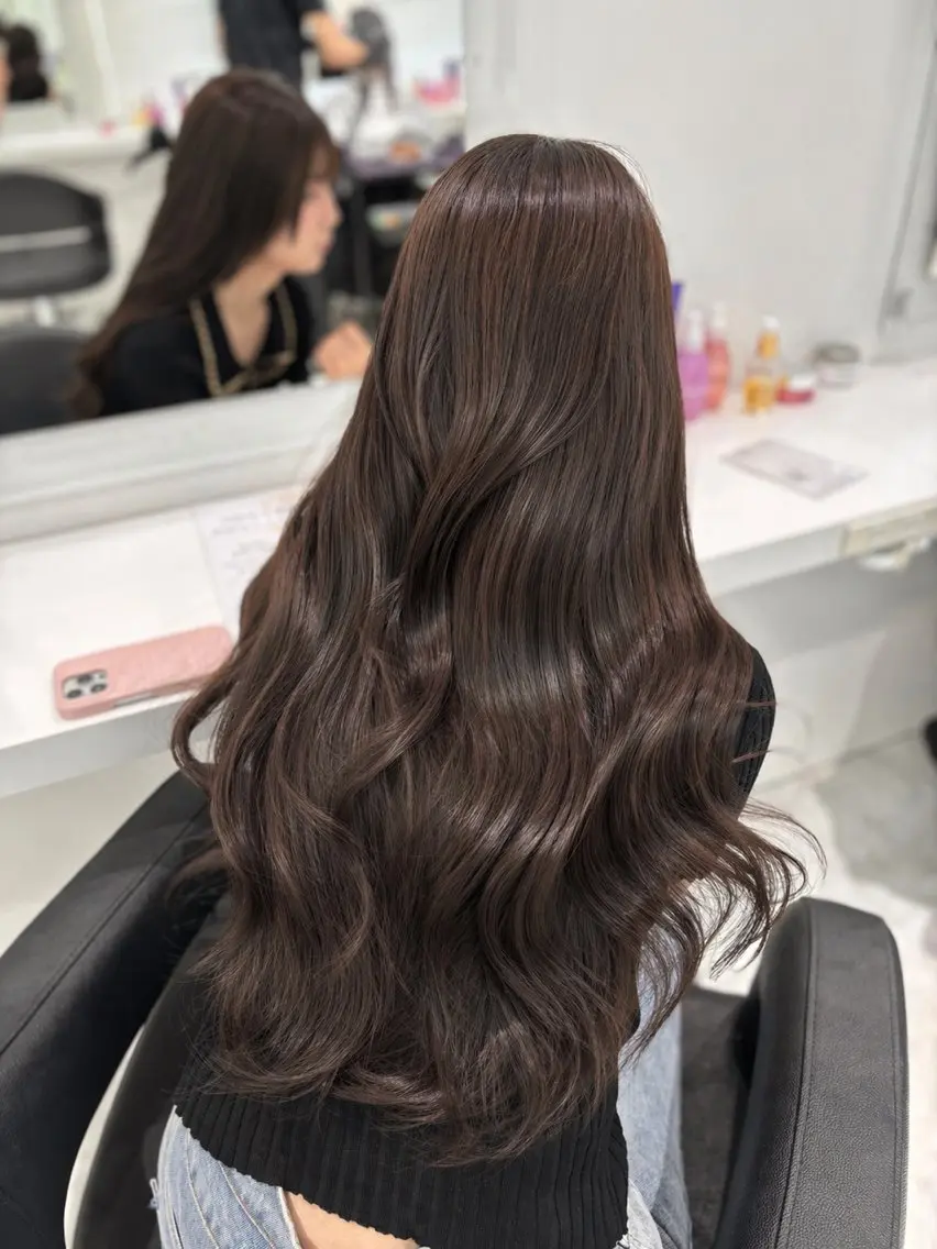 ロング カラー ヘアカラー トリートメント ヘッドスパ ヘアセット 流行りの透明感カラー ×縮毛矯正🤍ユウのヘアスタイル