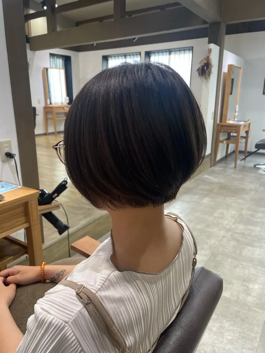 ショート カラー ショートボブ ダークグレー ダークグレージュ グレージュ ボブ カット ヘアカラー トリートメント LICO 木村真知子のヘアスタイル