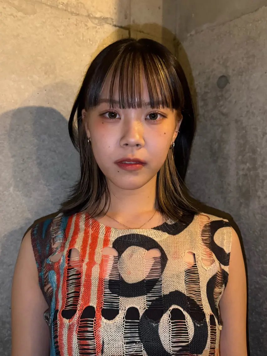 ミディアム カラー RESSUAL くるみのヘアスタイル