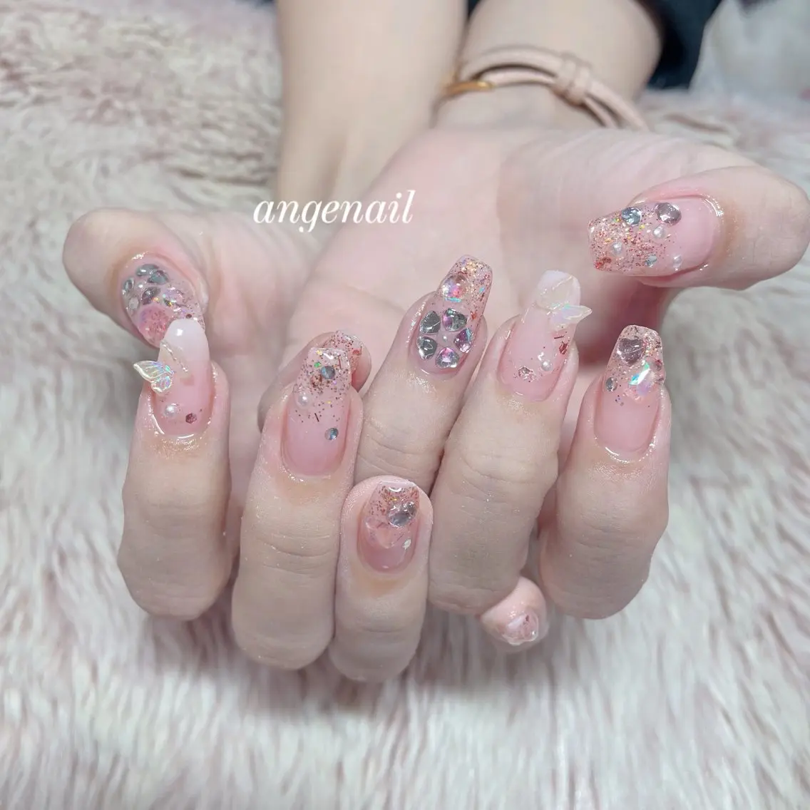 ネイル ハンドネイル オーナーネイリスト MAKIのネイルデザイン