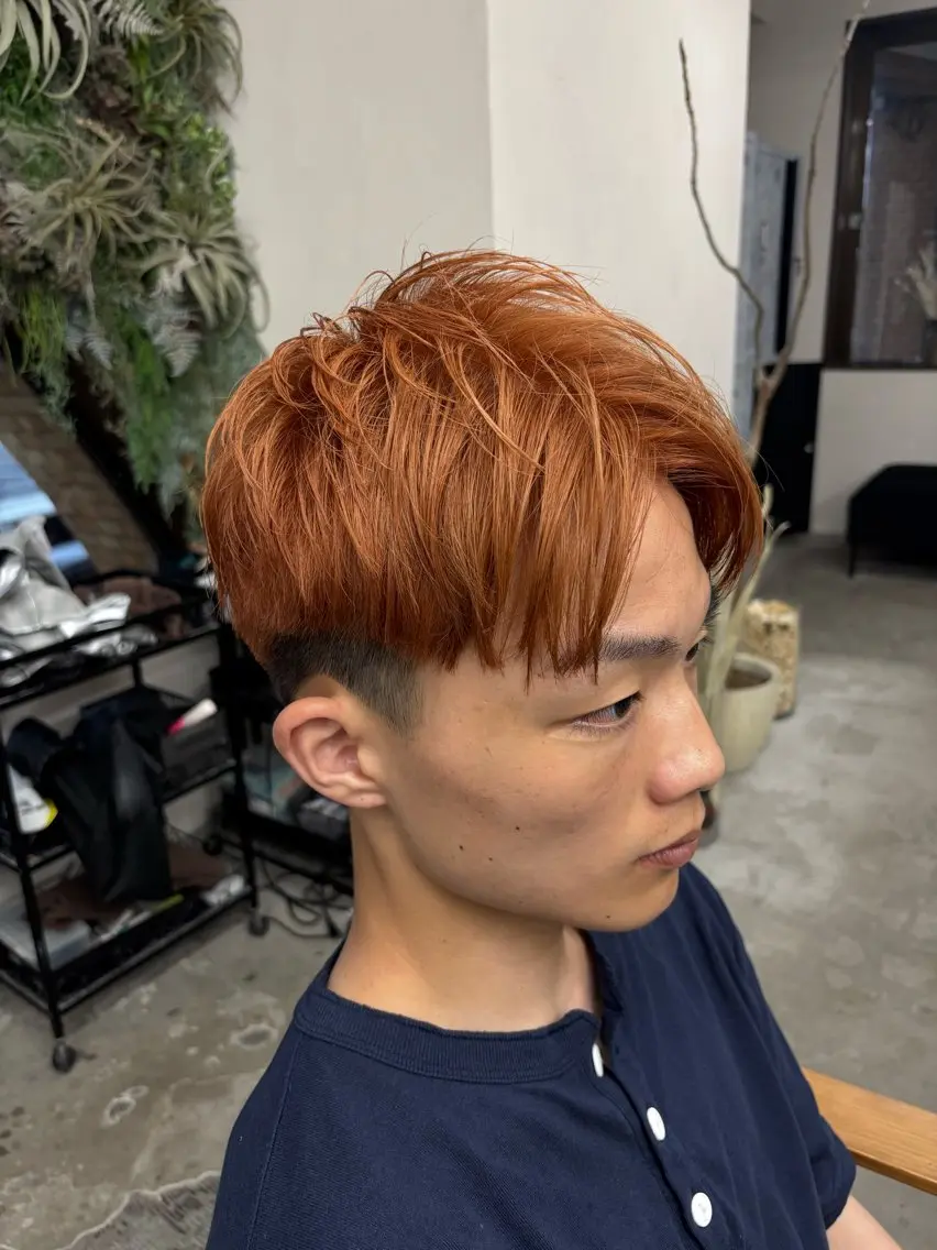 ショート カラー メンズ アップバング ベージュカラー オレンジ オレンジベージュ ヘアカラー nico麻生　長谷川 裕月のヘアスタイル