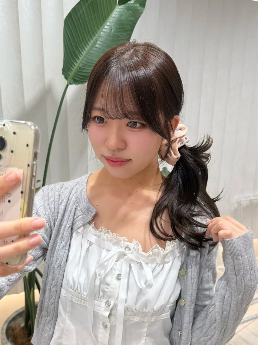 ミディアム カラー レイヤーカット カット ヘアカラー トリートメント ラベンダー💜オリー ブ💚暗髪🖤のヘアスタイル