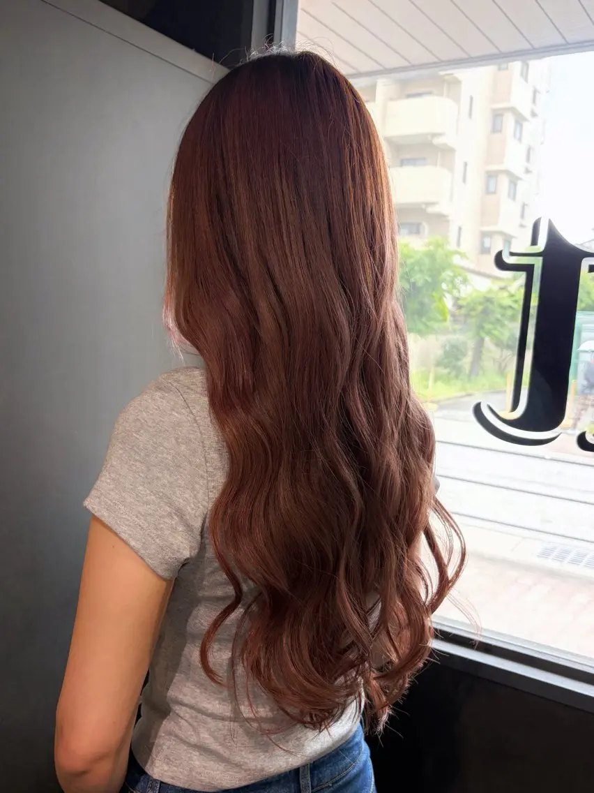 ロング ピンクブラウン ヘアカラー トリートメント みきゆうか🫧 大人可愛い製造機🫧のヘアスタイル