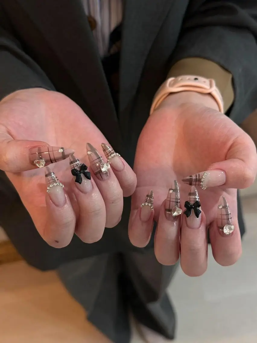 ネイル チークネイル ドット フットネイル フレンチネイル グラデーション Nihonthy Nail 新宿のネイルデザイン