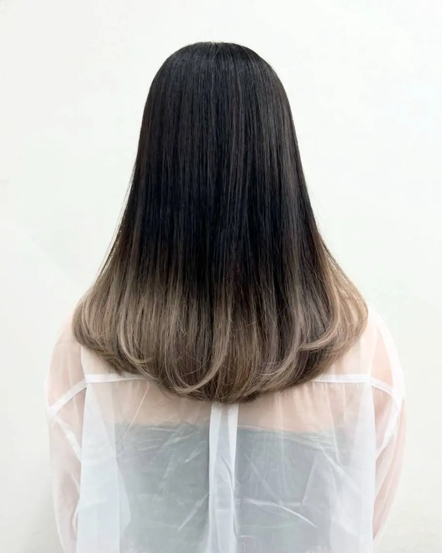 ミディアム カット ヘアカラー トリートメント Cielo by Siestaのヘアスタイル