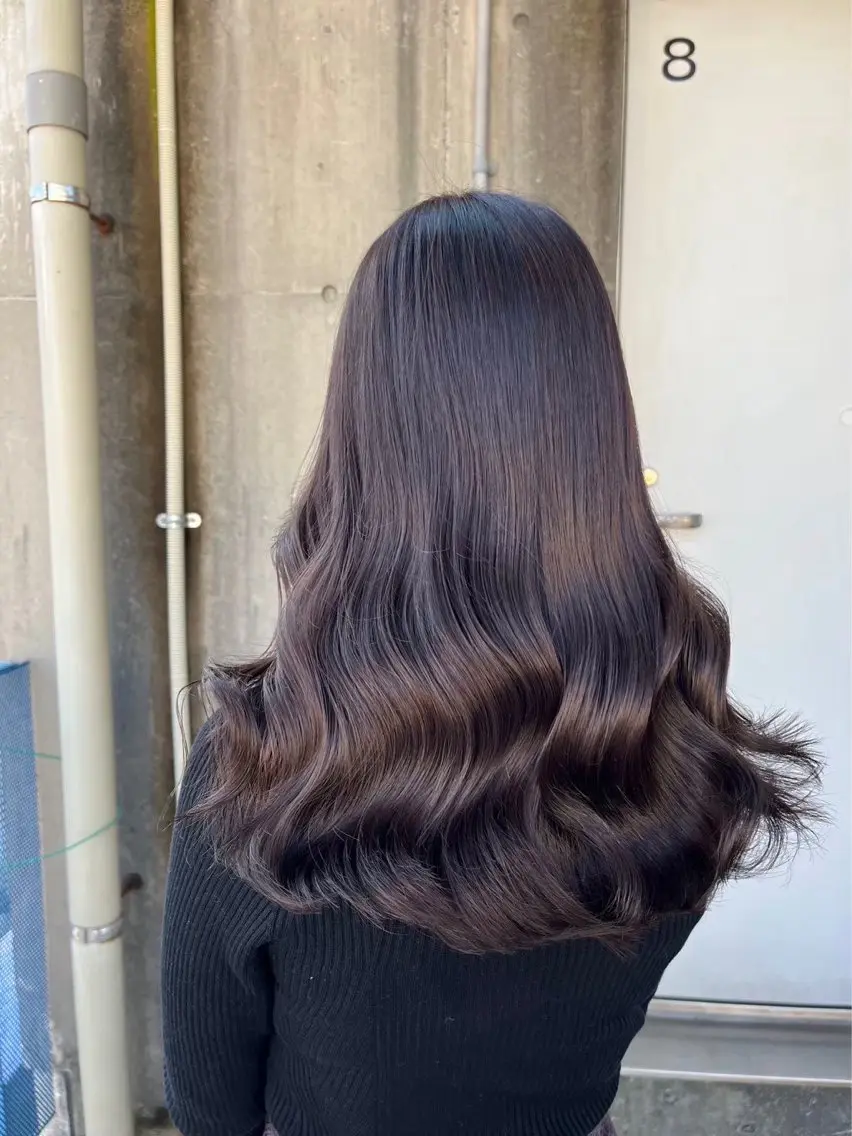 セミロング レイヤーカット 透明感カラーカッチのヘアスタイル