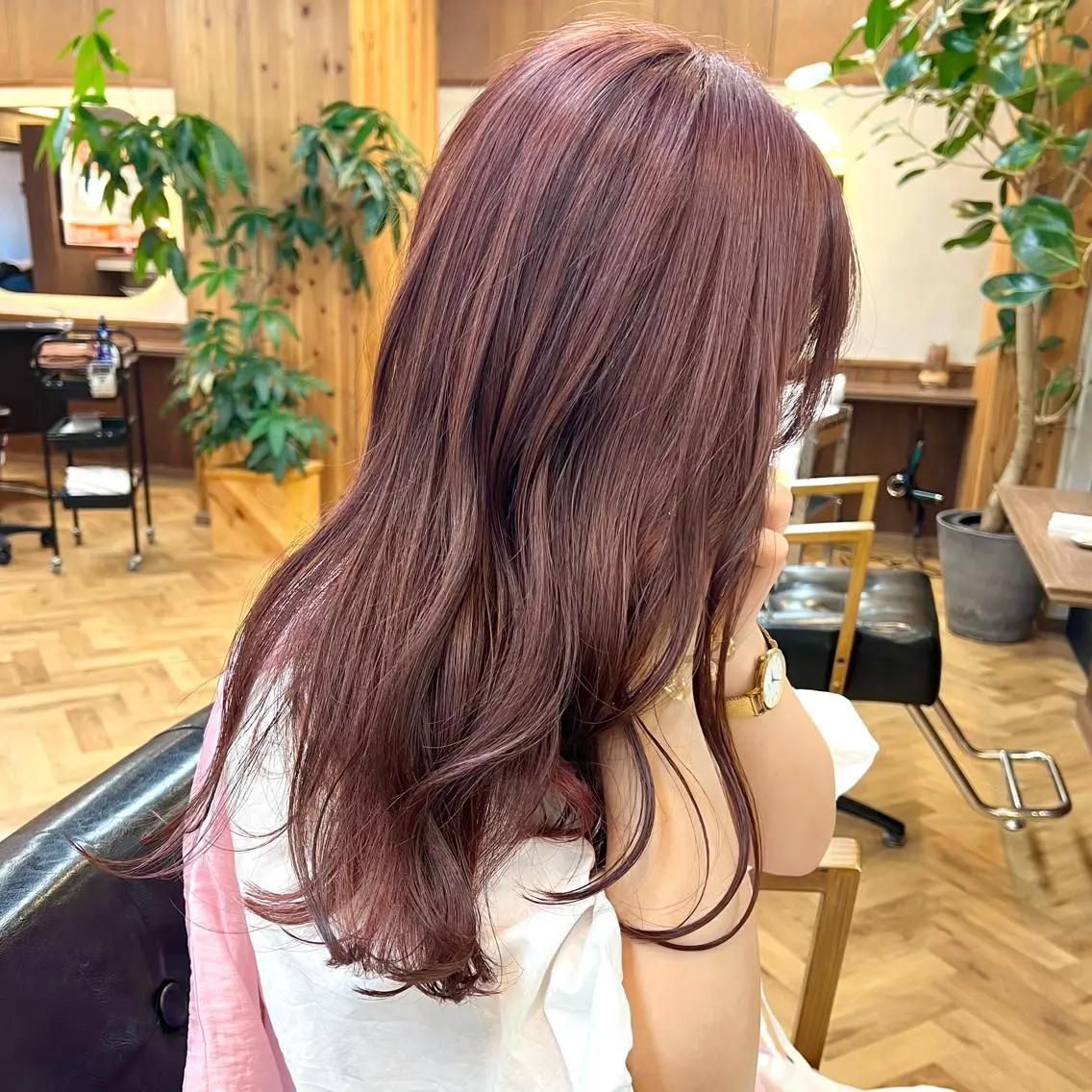セミロング カラー パーマ ヘアアレンジ メンズ キッズ ネイル マツエク・マツパ アイブロウ 前川 朋香のヘアスタイル