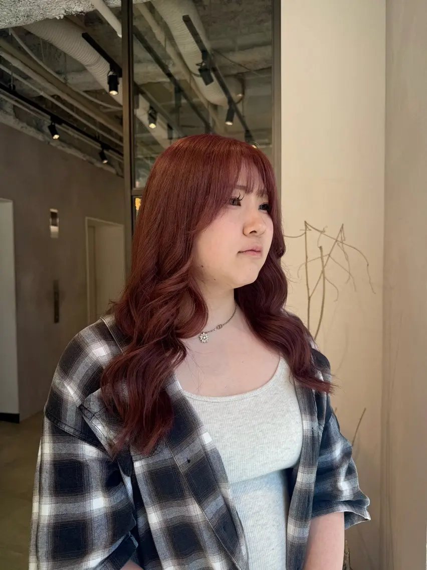 ロング カラー ブリーチ ブラウンカラー ピンクカラー ピンクブラウン カット ヘアカラー ハイトーン/うる艶 🤍カラー Mioのヘアスタイル