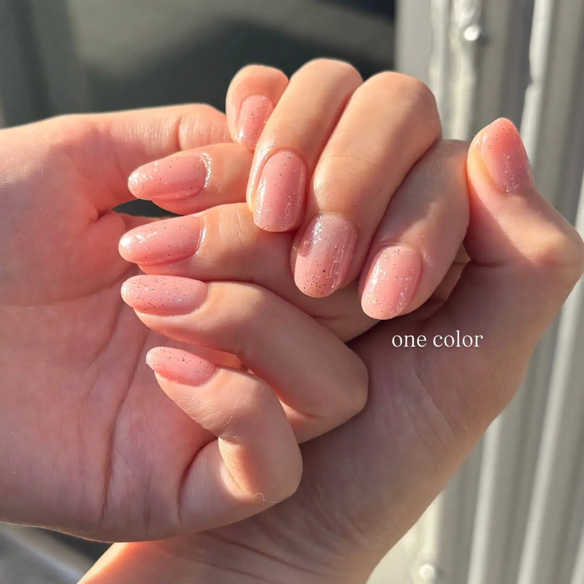 ネイル ラメ(グリッター) ピンク ピンクベージュ ハンドネイル IZUMIꕤnail 堺筋本町｜心斎橋のネイルデザイン