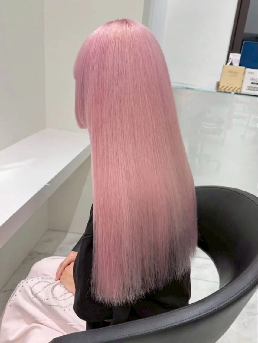 ロング カラー ブリーチ 透明感カラー ハイトーンカラー ヘアカラー ハイトーンカラー💞 くるみ🎀のヘアスタイル