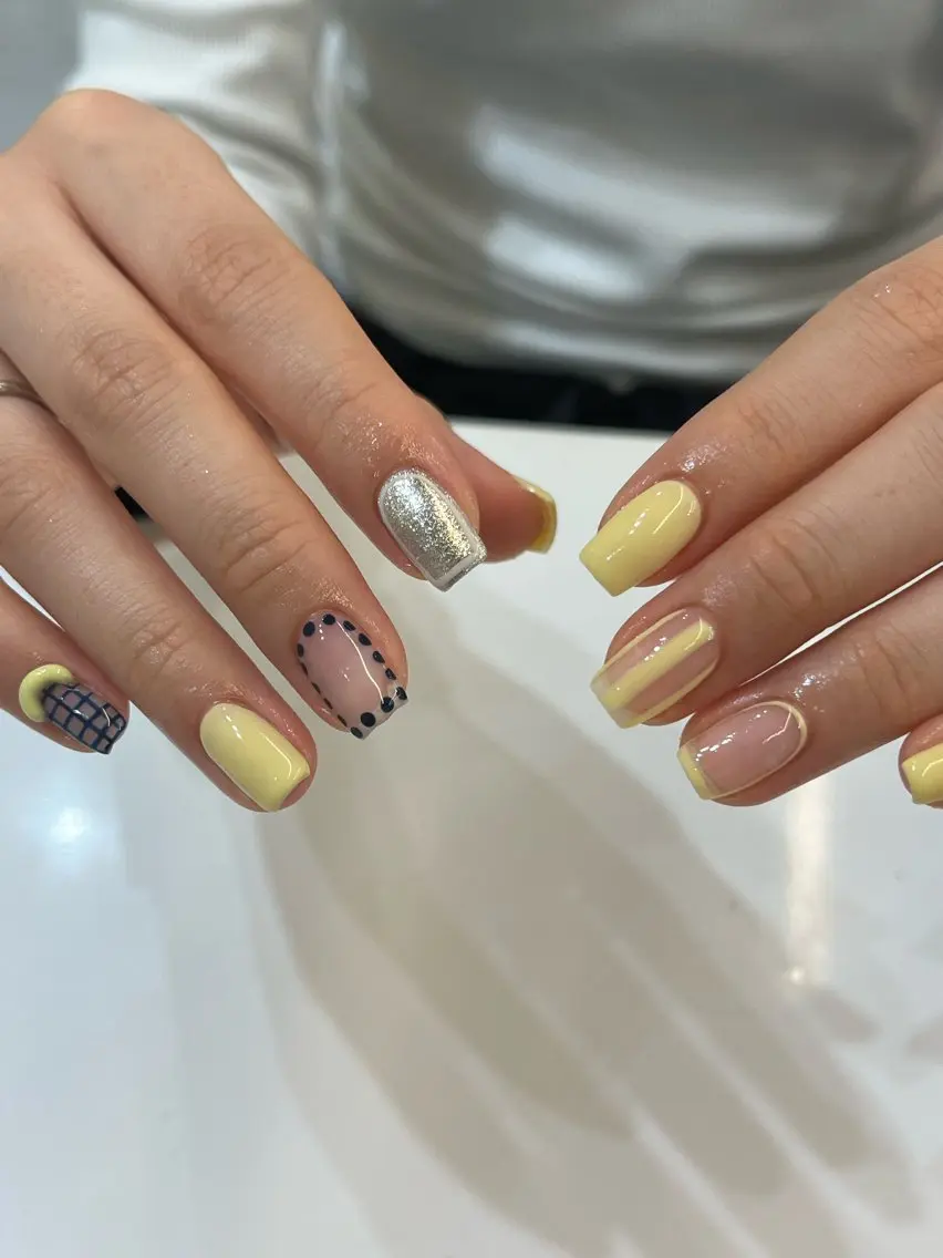 ネイル 👑 pool SAKI 👑のネイルデザイン