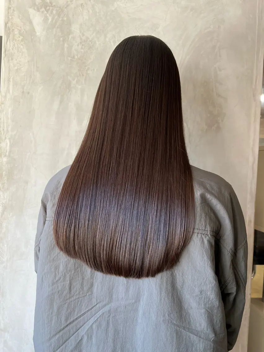 縮毛矯正＋2stepシルクTr🌈縮毛矯正で癖を整え、乾かしただけで美髪に♡仕上げ前にキューティクルを整えるTr付き🤍の写真