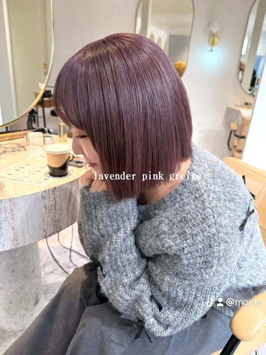ショート カラー カット ヘアカラー トリートメント ミルクティー× グレージュMOMOのヘアスタイル