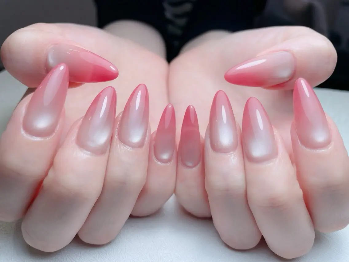 ネイル アートネイル 長さ出し フレンチネイル ジェルネイル ガーリー 中野駅から2分 MEO NAILのネイルデザイン