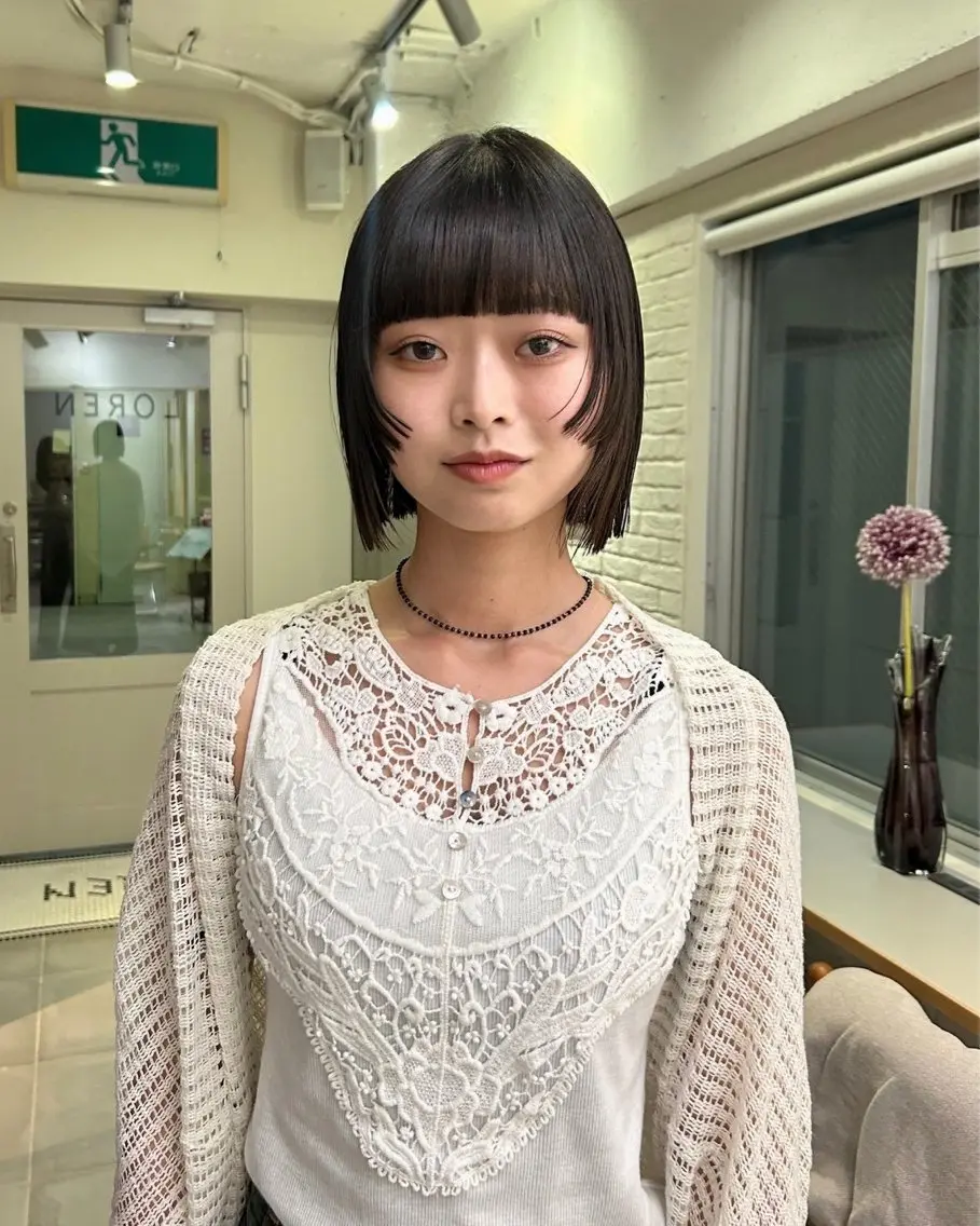 ショート カラー 顔まわりカット/透け カラー/Memi🎀のヘアスタイル