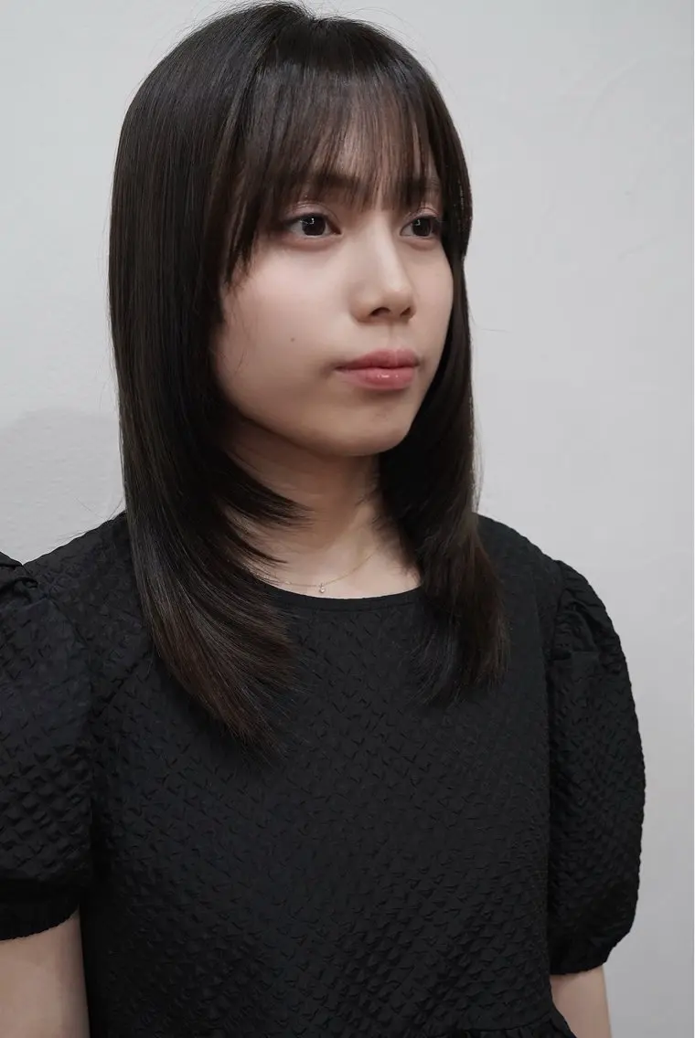 ミディアム 顔まわりレイヤー レイヤーカット 小顔ショート/透明感 カラー/チサトのヘアスタイル