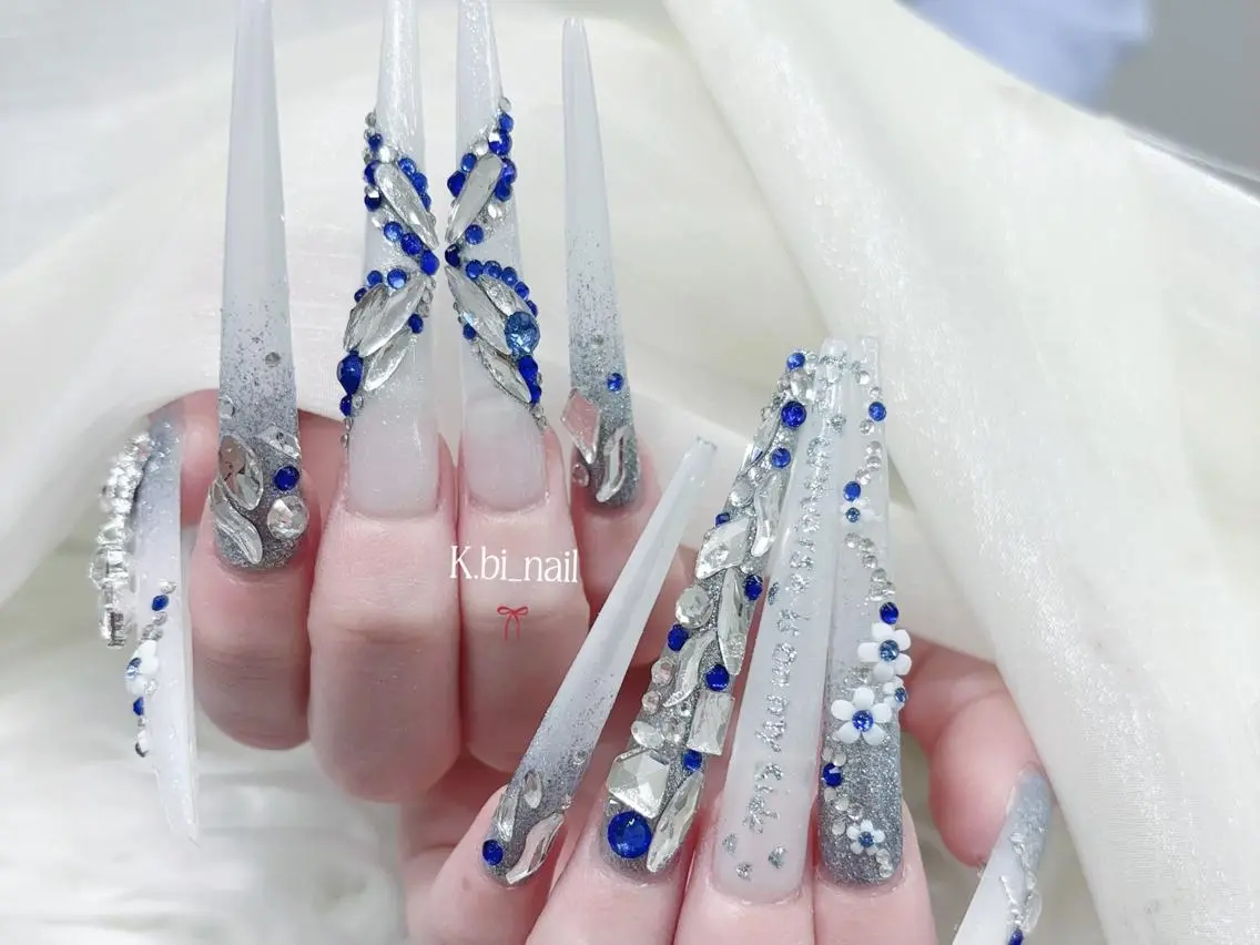 ネイル ロングネイル スーパーロングネイル k.bi nailsalonのネイルデザイン