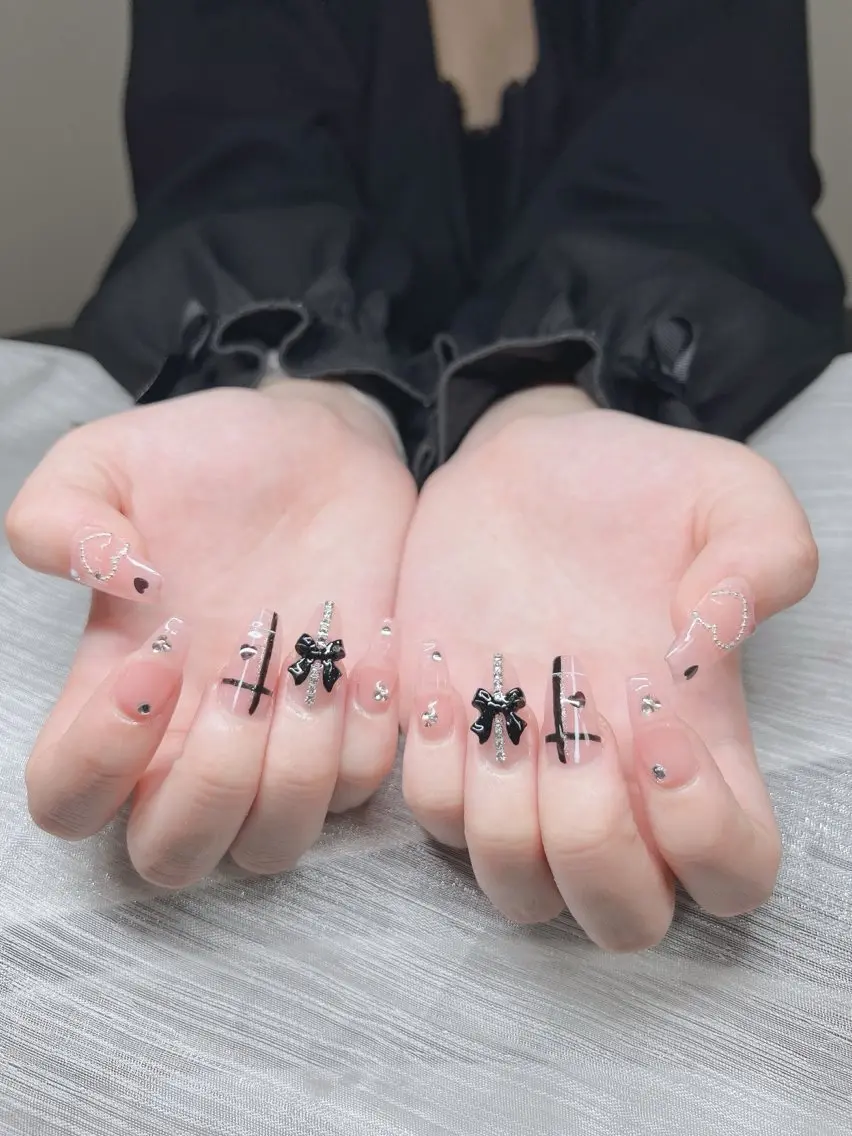 ネイル オーロラネイル チークネイル 長さ出し フットネイル フレンチネイル Lee Nails チップ長さだし専門店のネイルデザイン