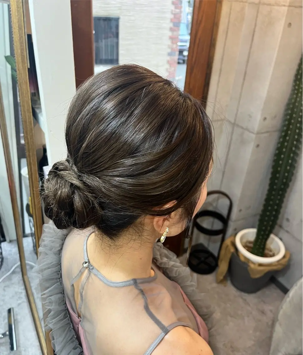 セミロング ヘアアレンジ 韓国風ヘア ヘアセット 石井 綺乃のヘアスタイル