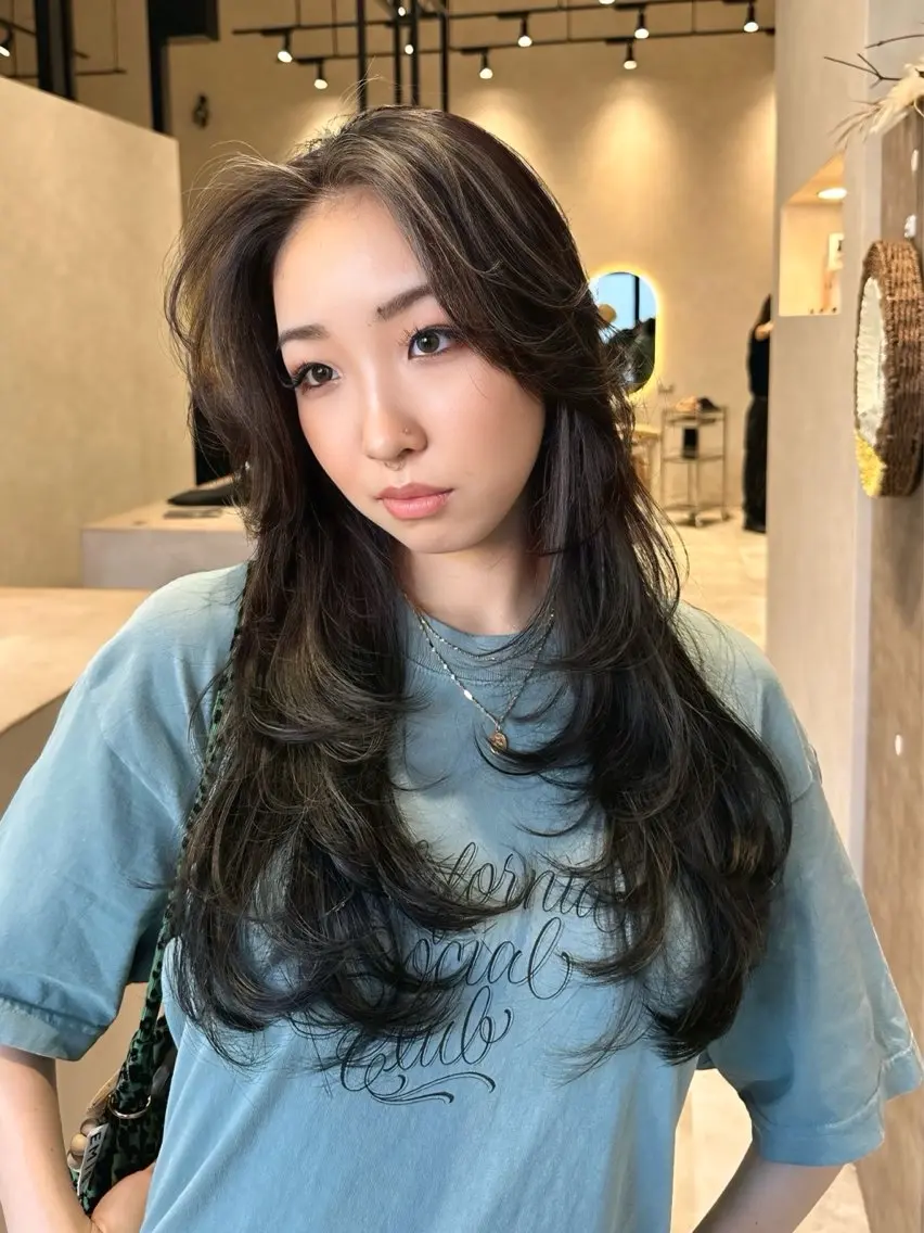 ロング ハイレイヤー レイヤーカット カット トリートメント 盛れるカットカラー DEAN豊橋店のヘアスタイル
