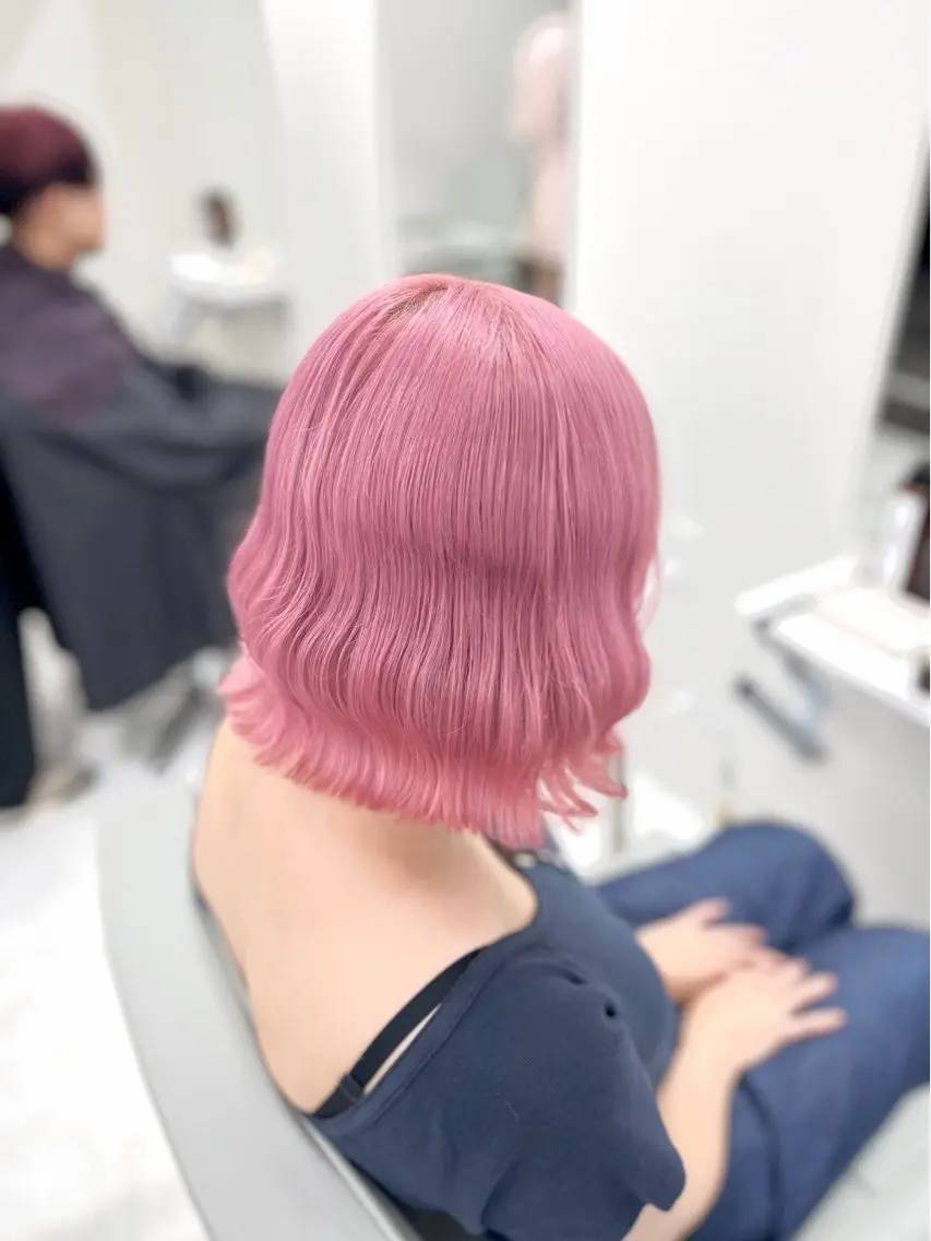ショート カラー ヘアアレンジ ヘアカラー トリートメント ヘアセット 🩶【推しハイトーン 】yuzu🩶のヘアスタイル
