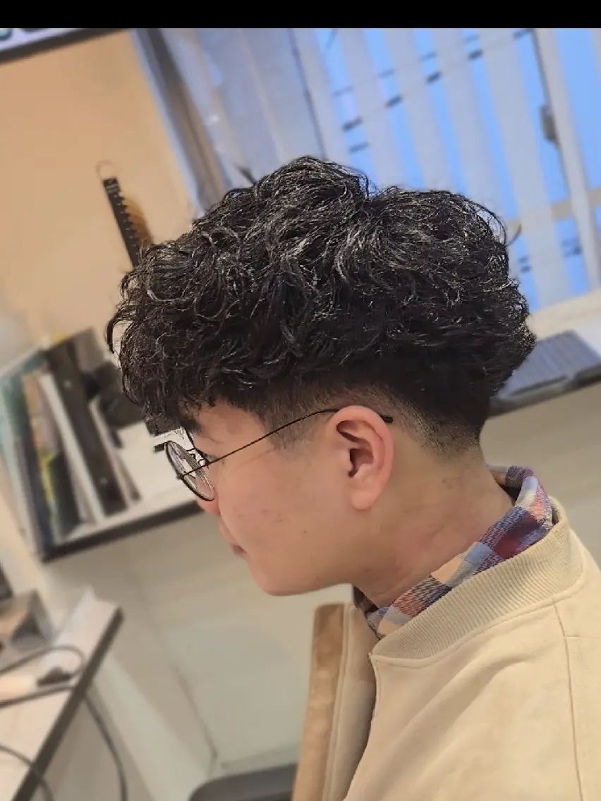 メンズ ミディアム ミディアムパーマ フェードカット マッシュ メンズパーマ 刈り上げ カット ヘアセット LEN名古屋/パーマ 海外ヘア/メンズ特化のヘアスタイル