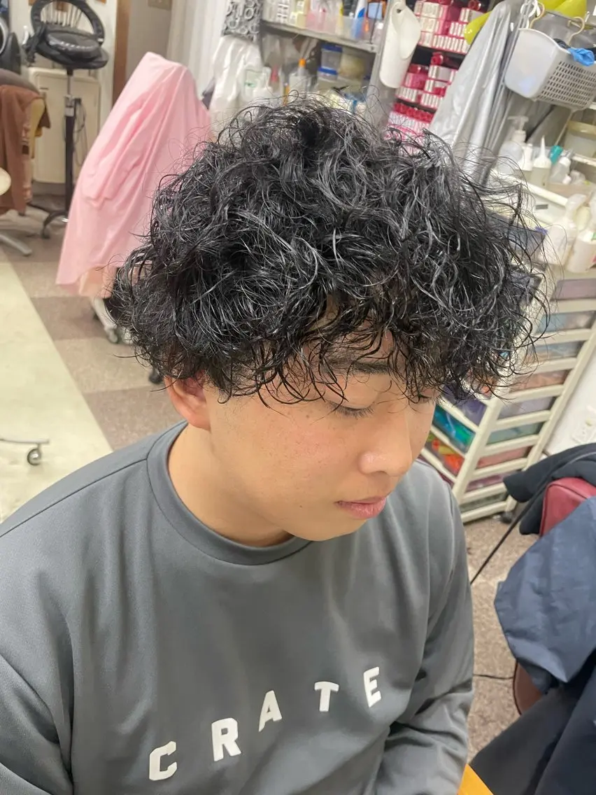 パーマ メンズ メンズパーマ 赤み消し艶カラー✨️ DAIGOのヘアスタイル