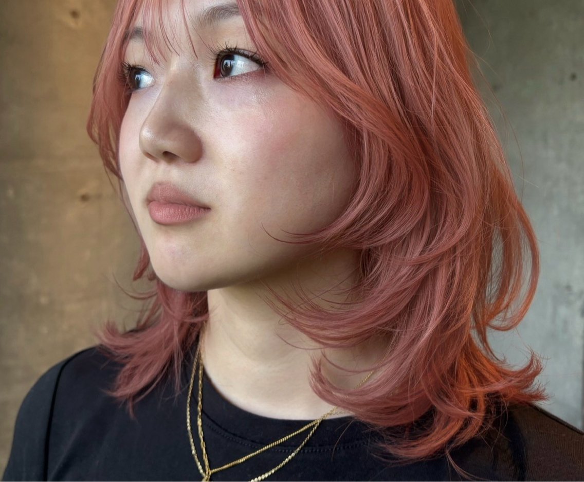 ミディアム カット ヘアカラー トリートメント Cocona🦤 ハイトーン/レイヤーのヘアスタイル