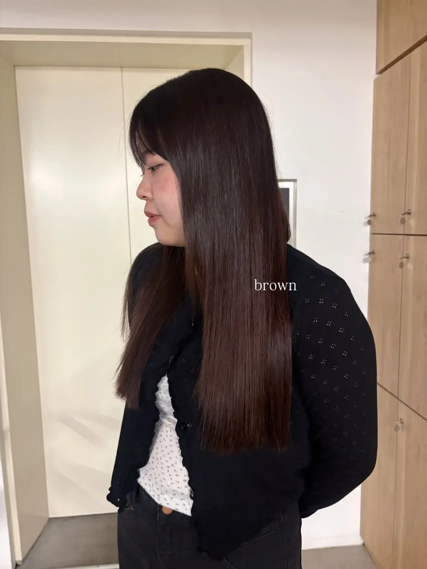 ロング カット ヘアカラー 無料カットモデル募集 柔らかベージュカラーのヘアスタイル