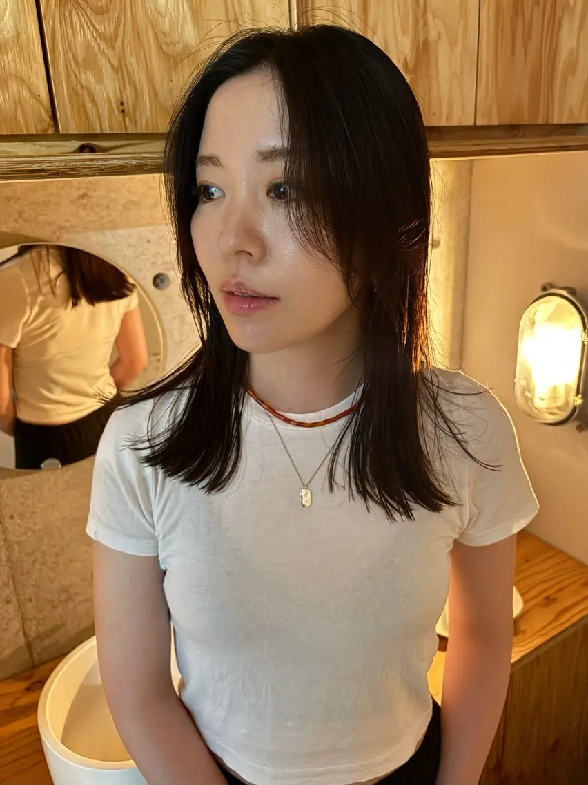 ミディアム カラー 顔まわりレイヤー レイヤーカット カット ヘアカラー トリートメント 似合わせカット レイヤー/ボブのヘアスタイル