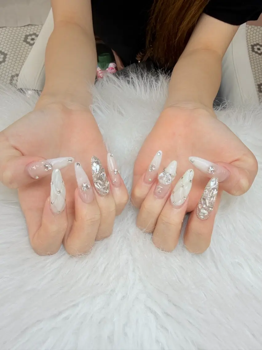 ネイル Anh ゴテゴテネイルのネイルデザイン