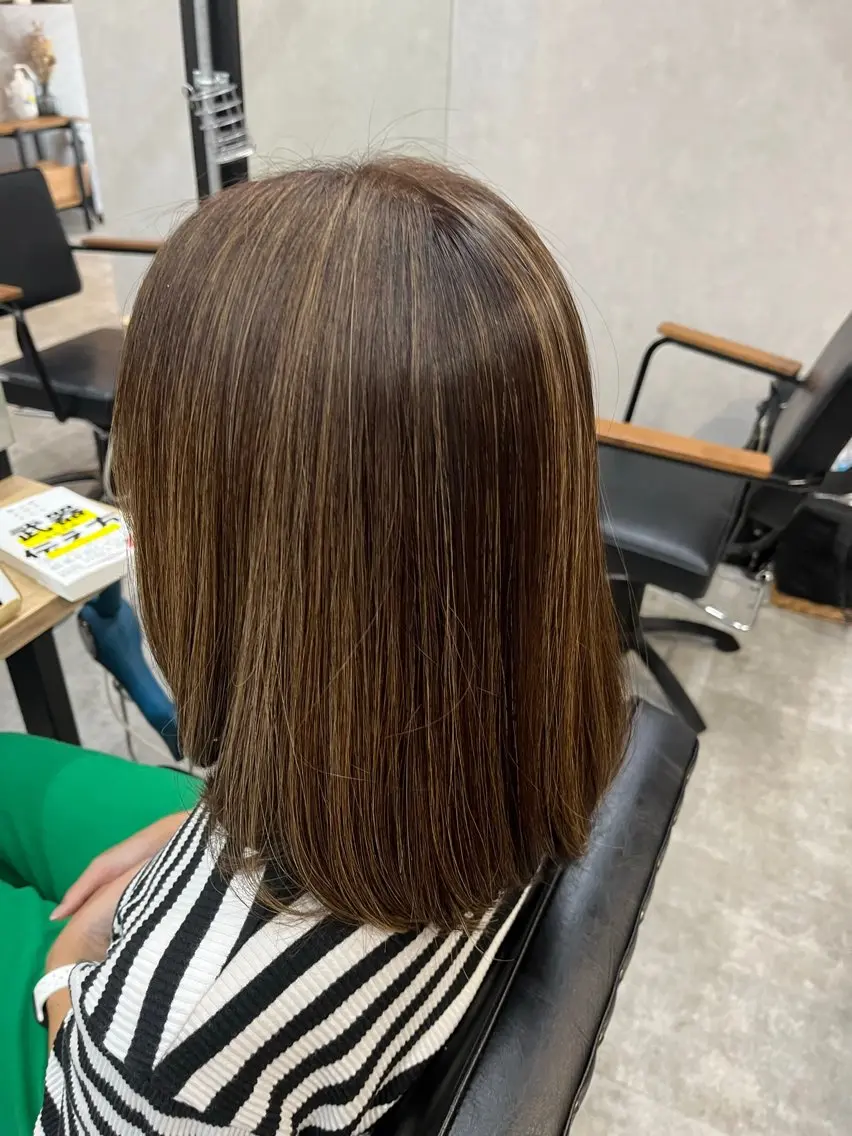 セミロング カラー ハイライトカラー ハイライト カット ヘアカラー トリートメント 大人女子&髪改善専門 Nobuフリーランスのヘアスタイル