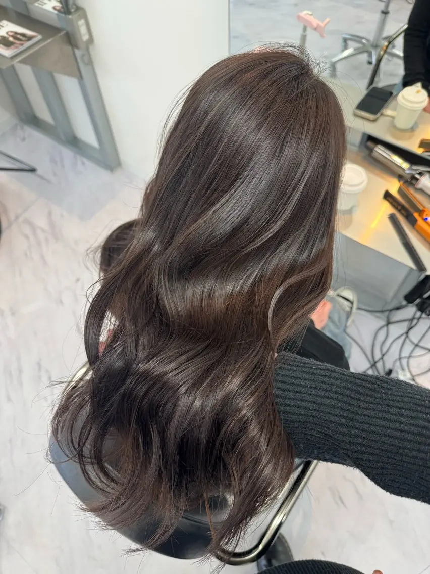 ロング Rita/髪質改善/ ブリーチなしWカラーのヘアスタイル