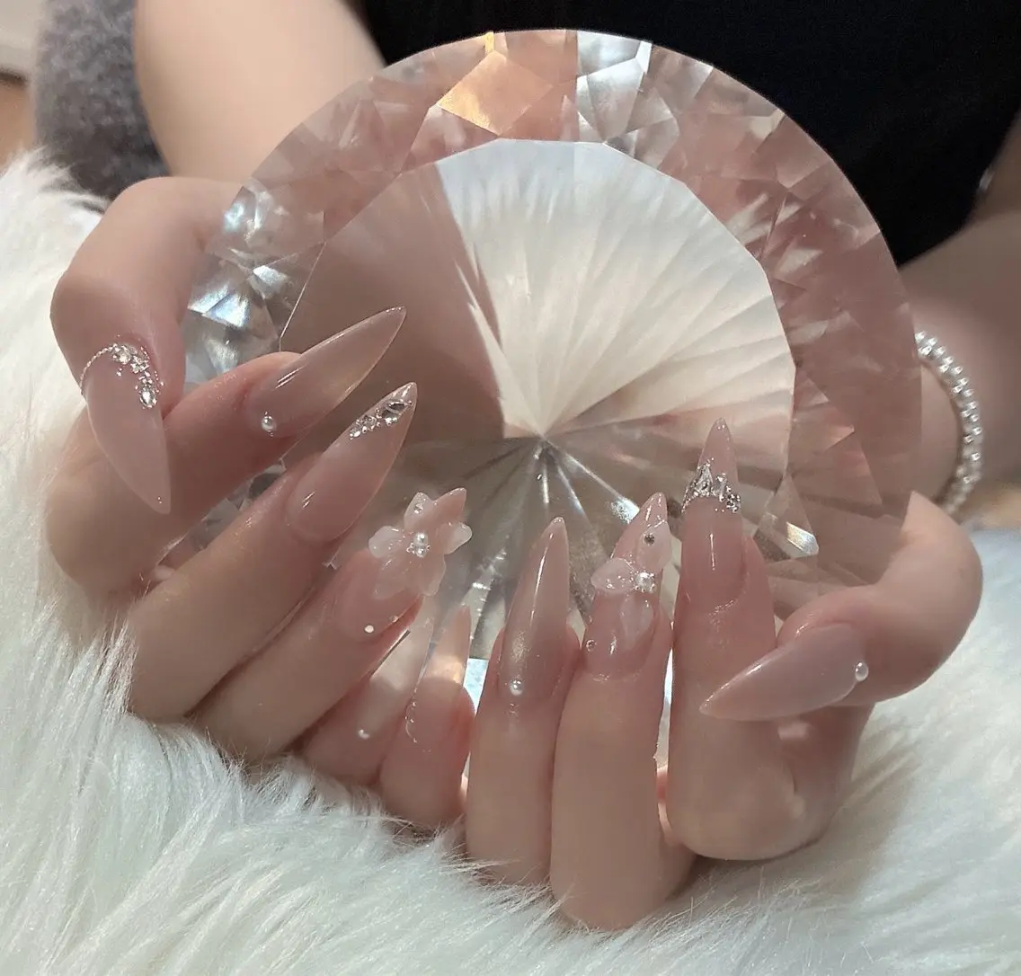 ネイル ハンドネイル LoaChaton kaeのネイルデザイン