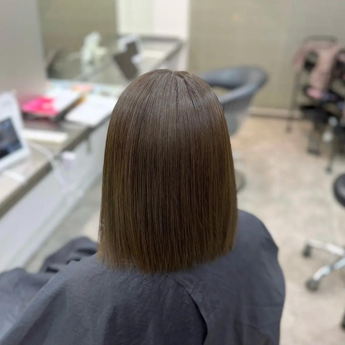 ミディアム ヘアカラー 小林 円香のヘアスタイル