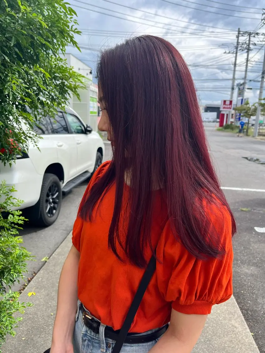 ロング カット ヘアカラー 松本 茜のヘアスタイル