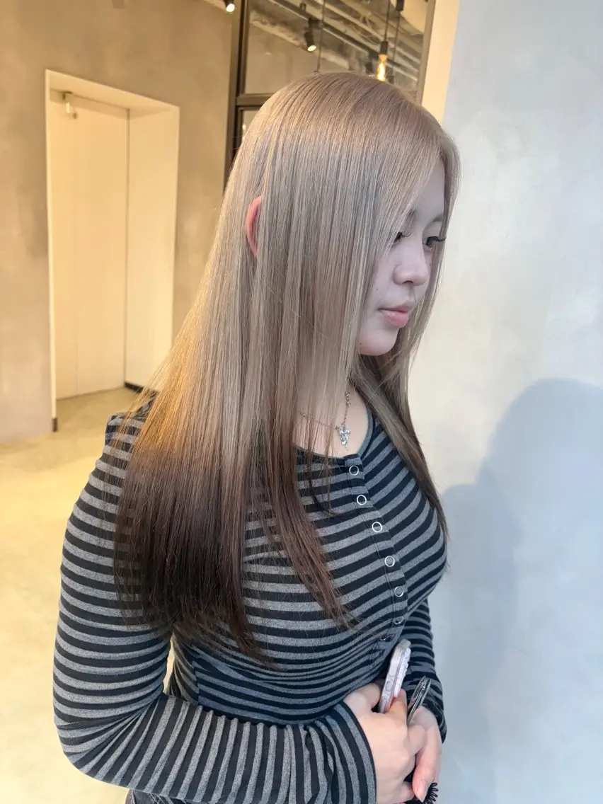 ロング ヘアカラー トリートメント 渋谷ハイトーン/ デザインカラー阿部のヘアスタイル